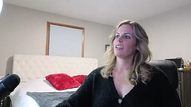 Snapshot of Koralynn_777 chatting on 01-15-26, 03:44 Koralynn 777 online show from 01-15-26, 03:44