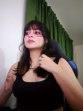 Annagoth  online show from 11-14-25, 05:06