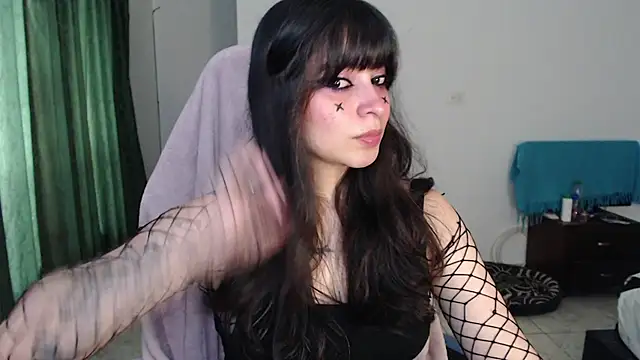 Snapshot of Annagoth_ chatting on 08-09-26, 10:04 Annagoth online show from 08-09-26, 10:04