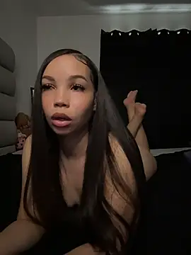 nikkiloveee online show from 07-08-26, 05:17