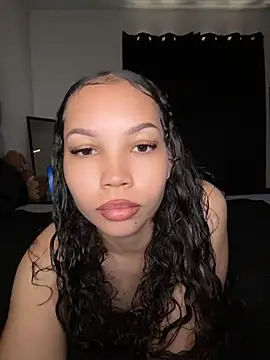 nikkiloveee online show from 08-01-26, 05:23