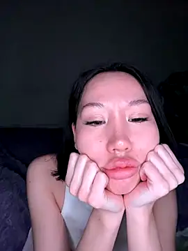 Snapshot of Ninashinaak chatting on 11-14-25, 10:18 Ninashinaak online show from 11-14-25, 10:18