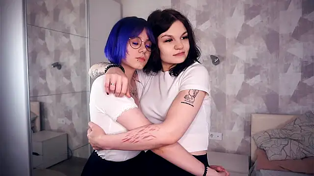 KellePourier online show from 11-20-25, 07:02