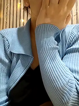 Emily  love online show from 11-25-25, 02:44