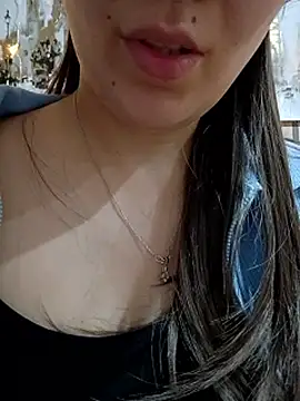 Emily  love online show from 11-27-25, 03:52