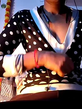 Hot-Rubyy online show from 12-05-25, 02:42