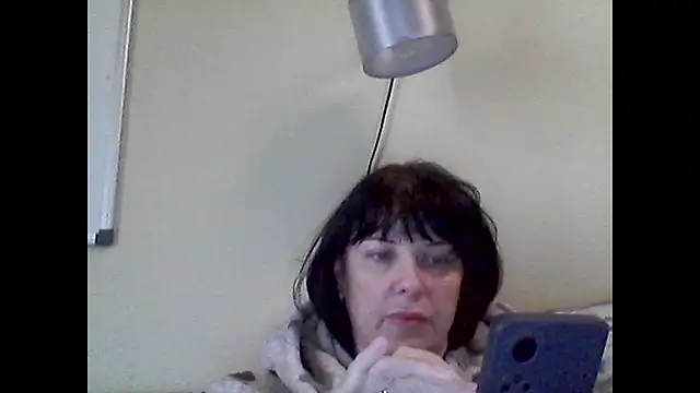 Snapshot of Viknika chatting on 11-04-25, 10:03 Viknika online show from 11-04-25, 10:03