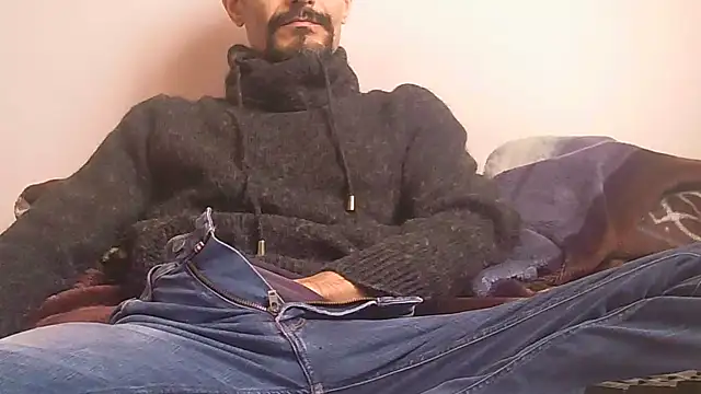 Ash59055 online show from 12-21-25, 12:01