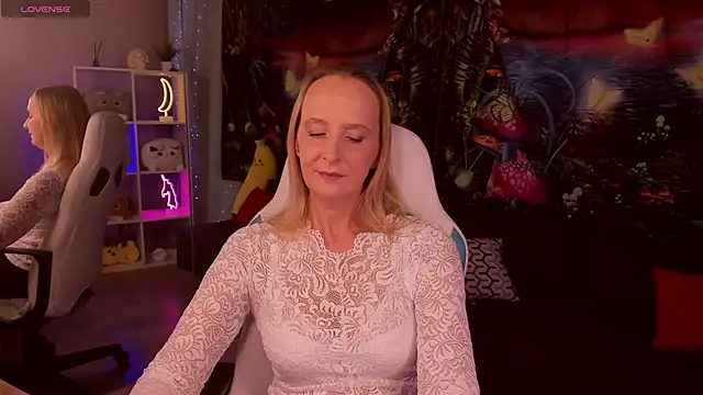 ScarlettPalmer online show from 12-21-25, 10:22