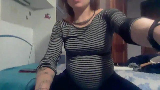 SinnEmily online show from 12-19-25, 11:34