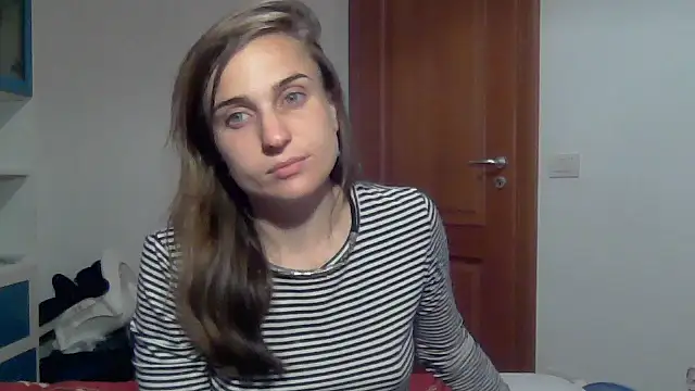 SinnEmily online show from 04-11-26, 04:11