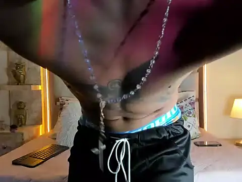 Snapshot of Andrew_Haalls chatting on 10-27-25, 04:22 Andrew Haalls online show from 10-27-25, 04:22