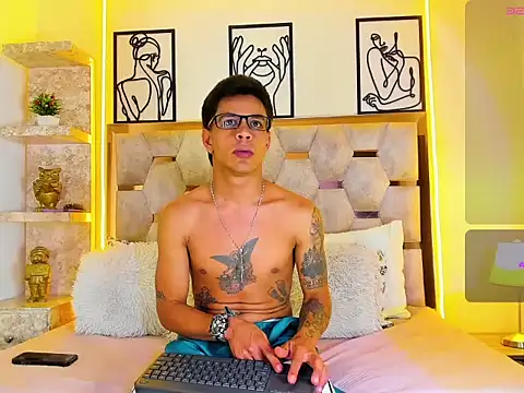 Snapshot of Andrew_Haalls chatting on 10-28-25, 12:52 Andrew Haalls online show from 10-28-25, 12:52