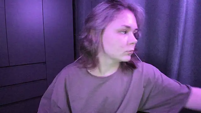 sophia lix online show from 12-19-25, 05:31