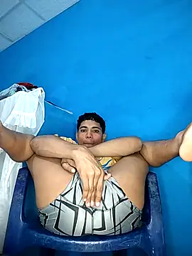 Snapshot of Alex_Sweeting chatting on 11-28-25, 02:14 Alex Sweeting online show from 11-28-25, 02:14