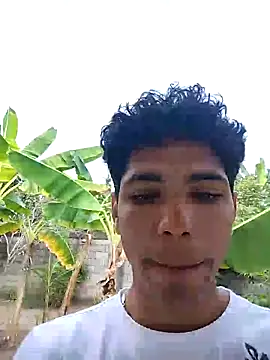 Snapshot of Alex_Sweeting chatting on 02-05-26, 04:33 Alex Sweeting online show from 02-05-26, 04:33