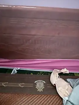 Snapshot of Kieuxinhgai chatting on 11-09-25, 01:42 Kieuxinhgai online show from 11-09-25, 01:42