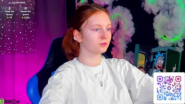 Snapshot of AngelWisee chatting on 02-07-26, 02:15 AngelWisee online show from 02-07-26, 02:15