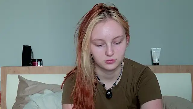 Snapshot of AngelWisee chatting on 07-27-26, 03:24 AngelWisee online show from 07-27-26, 03:24