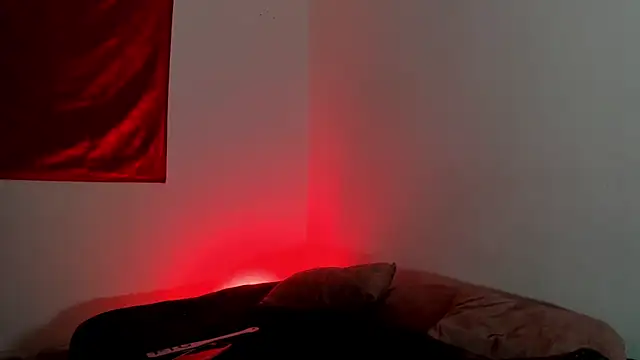 Snapshot of damian_fort1 chatting on 11-06-25, 05:41 damian fort1 online show from 11-06-25, 05:41