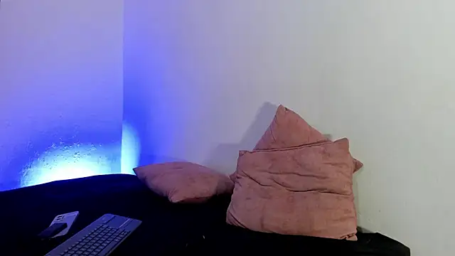 Snapshot of damian_fort1 chatting on 11-08-25, 12:05 damian fort1 online show from 11-08-25, 12:05