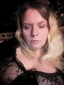 Lana-murr online show from 11-26-25, 06:42