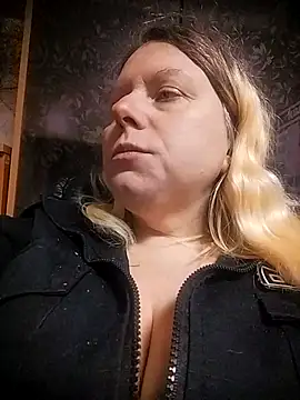 Lana-murr online show from 12-19-25, 12:01