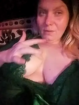 Lana-murr online show from 04-18-26, 07:58