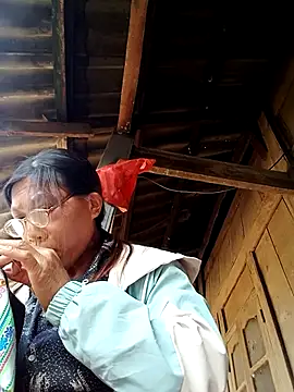 bella-la online show from 11-27-25, 08:38