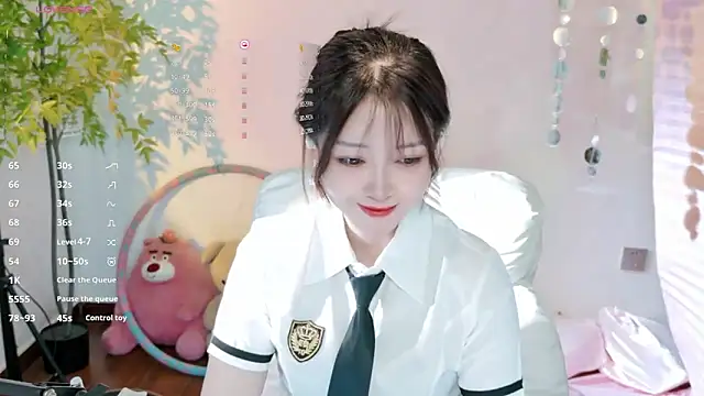 Snapshot of Yiluo95 chatting on 05-26-26, 03:08 Yiluo95 online show from 05-26-26, 03:08