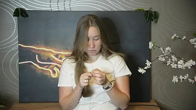 Snapshot of EvonWmith chatting on 10-28-25, 10:19 EvonWmith online show from 10-28-25, 10:19