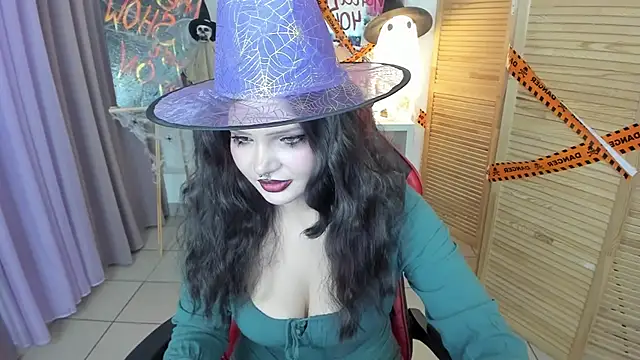 babyyullii online show from 10-28-25, 08:51