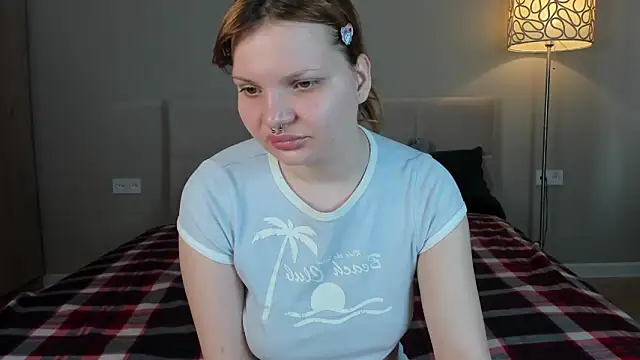 babyyullii online show from 04-15-26, 01:23