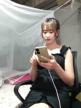 Em xinh01 online show from 04-19-26, 01:10