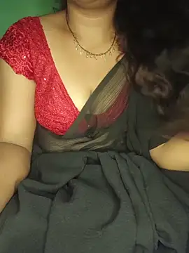 shreyareddy99 online show from 10-31-25, 03:57