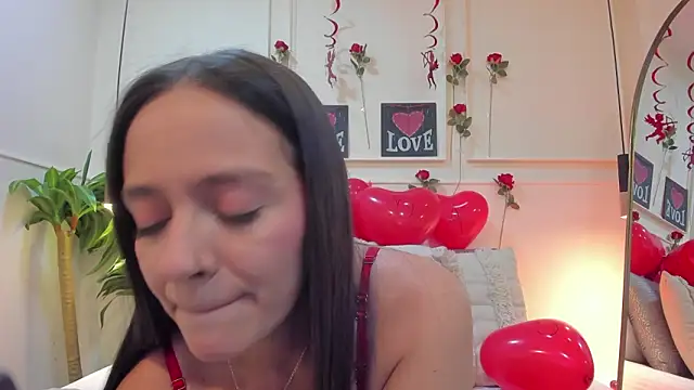 AmberrMoore  online show from 02-14-26, 05:43