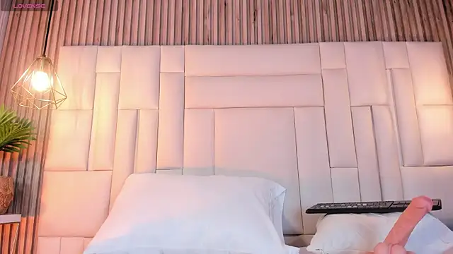 VenuzSofia online show from 12-20-25, 10:50