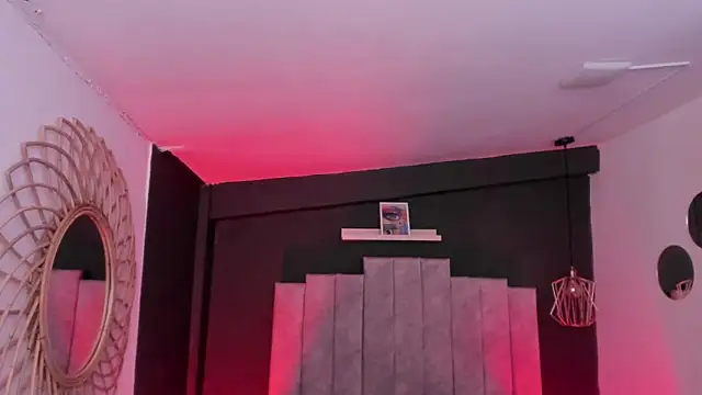 mia jagger online show from 04-16-26, 09:39