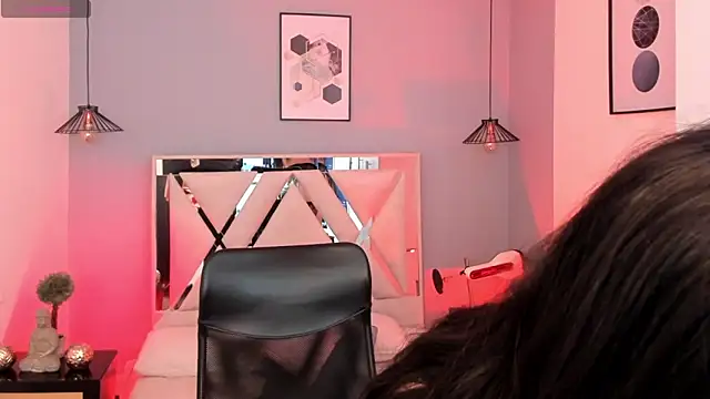 Snapshot of mia_jagger chatting on 04-22-26, 08:32 mia jagger online show from 04-22-26, 08:32