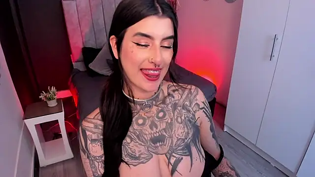 Snapshot of mia_jagger chatting on 06-13-26, 03:37 mia jagger online show from 06-13-26, 03:37