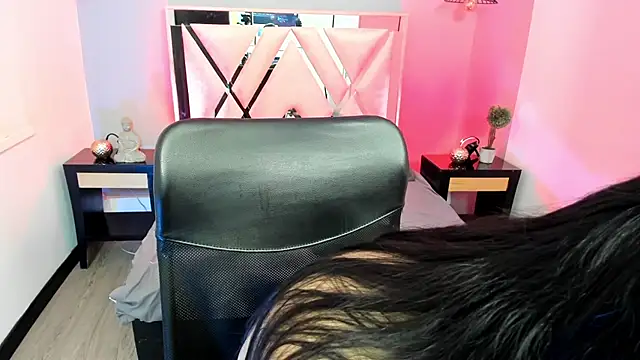 Snapshot of mia_jagger chatting on 07-16-26, 04:18 mia jagger online show from 07-16-26, 04:18