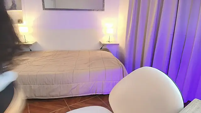 elli snow1 online show from 11-29-25, 08:34