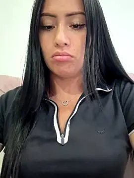 Snapshot of lusara chatting on 10-27-25, 09:41 lusara online show from 10-27-25, 09:41