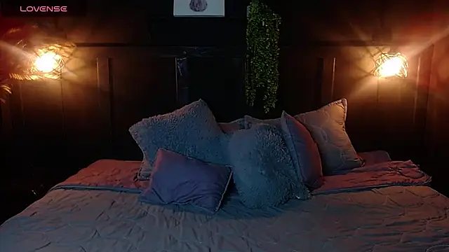 Snapshot of Noah__20 chatting on 10-30-25, 01:18 Noah 20 online show from 10-30-25, 01:18