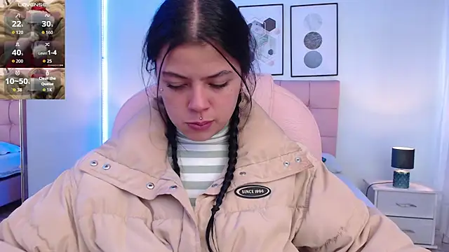 KikiVelvet online show from 11-28-25, 05:04