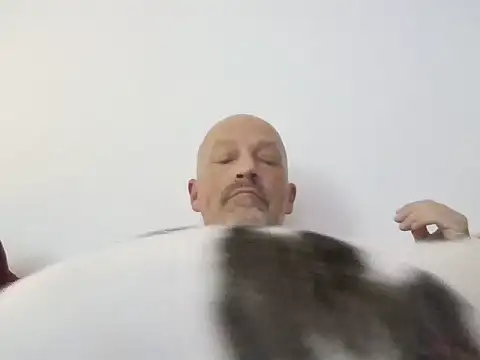 Snapshot of ExtraSweet chatting on 10-27-25, 08:57 ExtraSweet online show from 10-27-25, 08:57