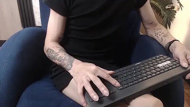 Nick carterr  online show from 01-08-26, 08:00