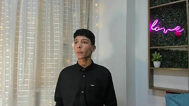 Max Steell online show from 10-31-25, 03:07