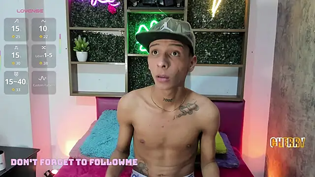 Max Steell online show from 11-07-25, 03:17