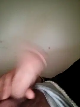 Snapshot of Fa7l1995 chatting on 11-10-25, 01:43 Fa7l1995 online show from 11-10-25, 01:43